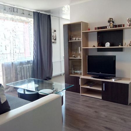 L.E.C. Travel Apartments Ventspils Exteriör bild