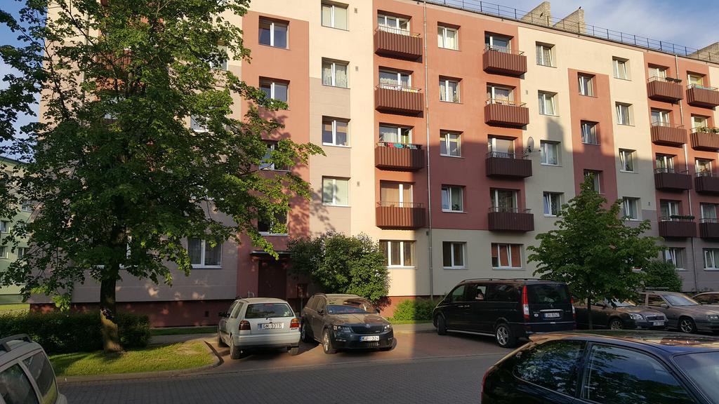 L.E.C. Travel Apartments Ventspils Exteriör bild